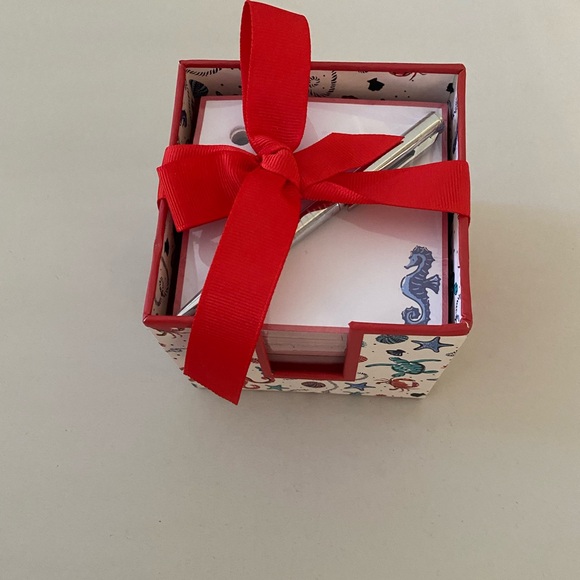 Vera Bradley Note Cube with 400 Blank Sheets Ink Pen Cute Paper Holder sea life - Picture 8 of 8